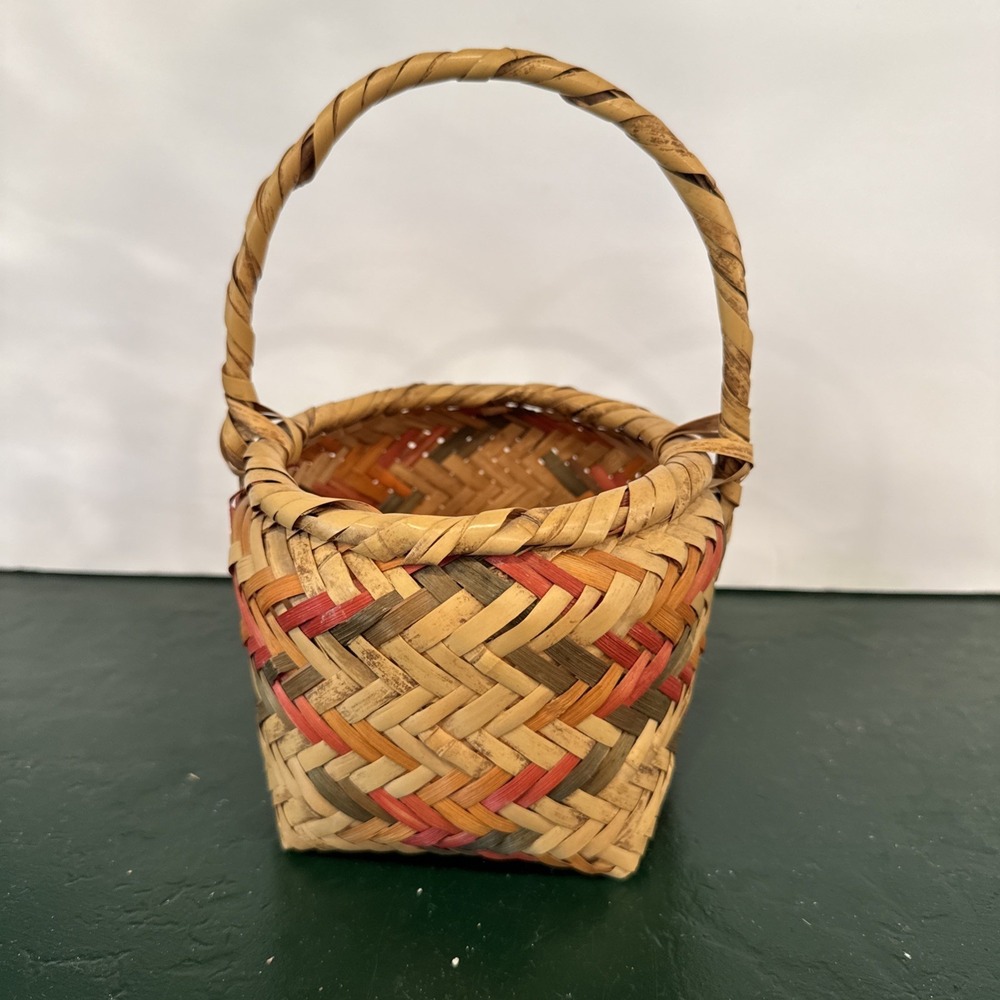 Small Choctaw Square basket pristine condition‎ Vintage